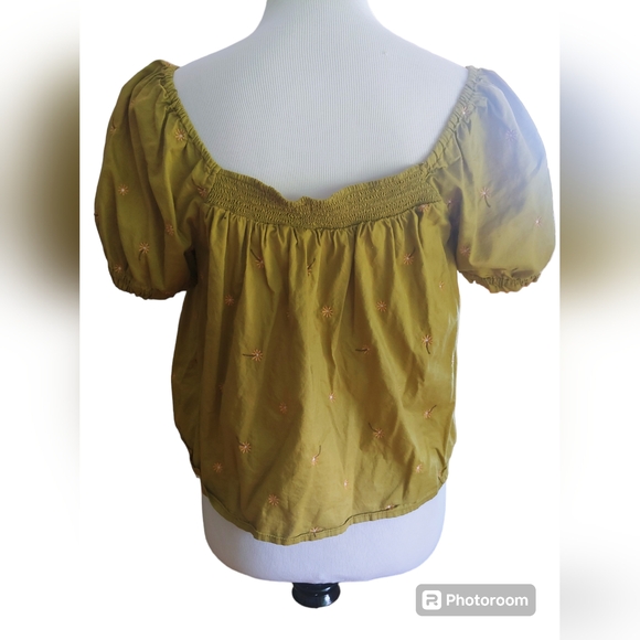 5/$25 Green Puff Sleeve Floral Embroidered Short Sleeve Cottagecore Top - Picture 3 of 7